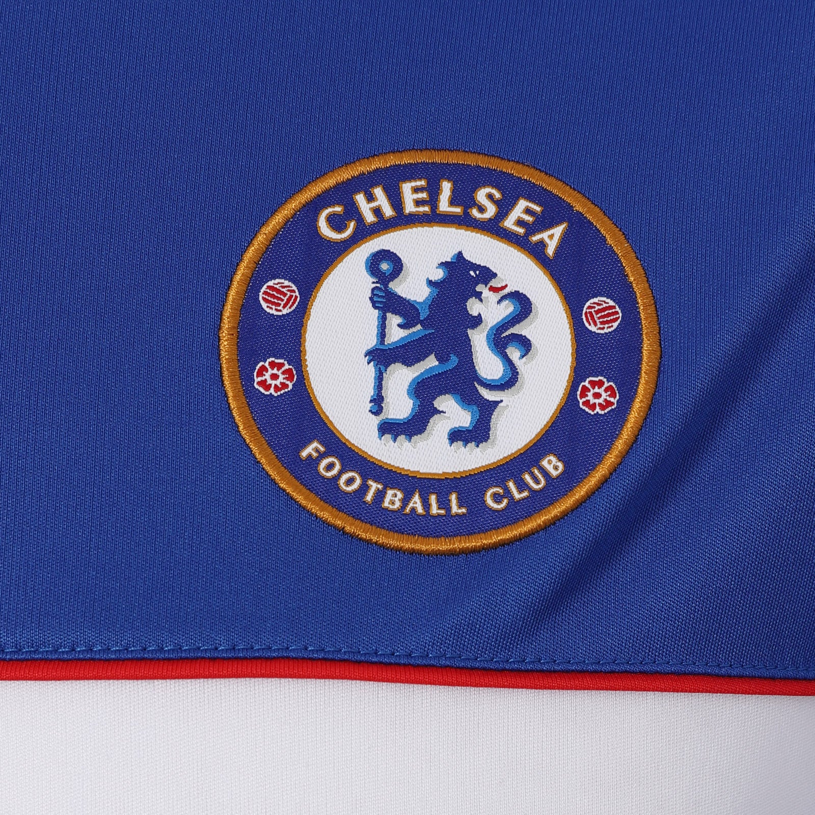 Chelsea adults T-shirt in navy & royal blue stripe with club crest to chest