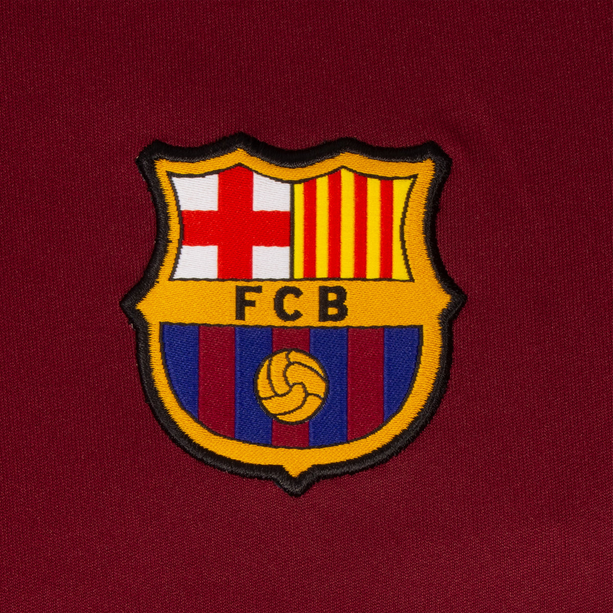 FC Barcelona kids T-shirt in red with club crest to chest