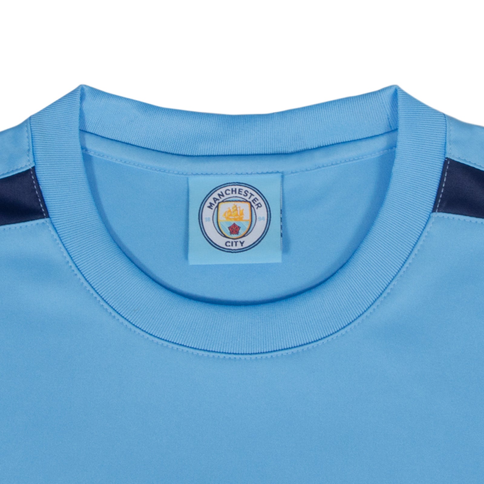 Man City adults T-shirt in sky blue with club crest to chest