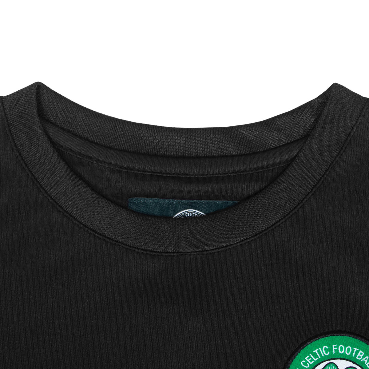 Celtic kids T-shirt in black & green stripe with club crest to chest
