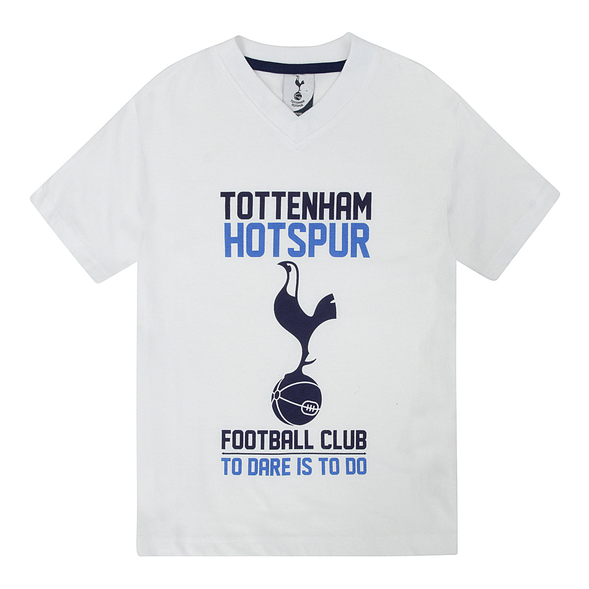 Spurs kids short pyjamas in white. Short sleeve top with branded graphic and shorts with crest to the left leg
