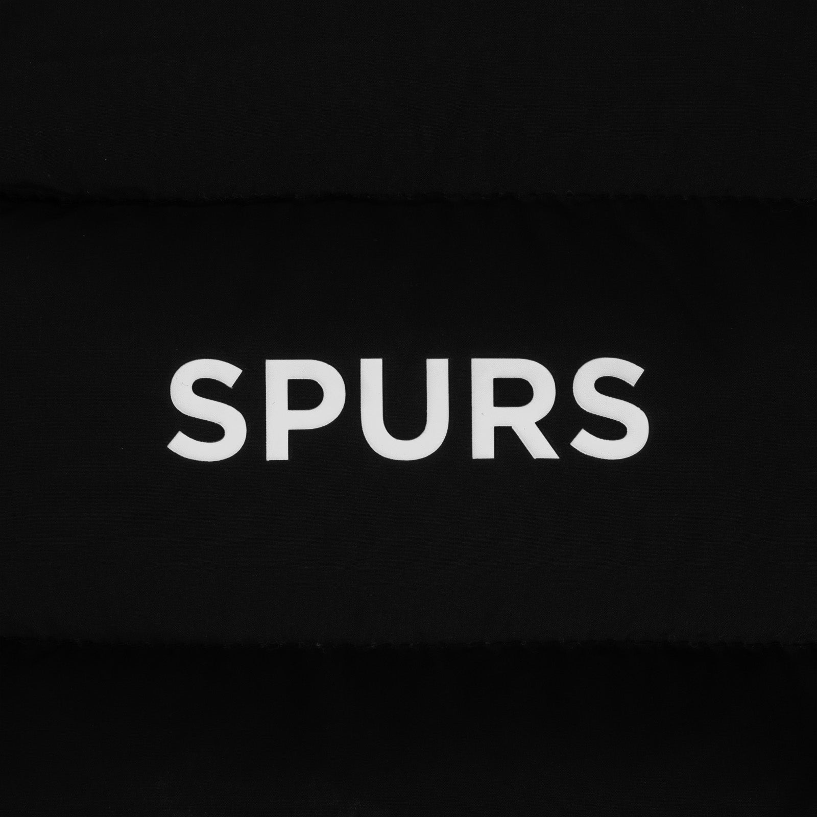 Spurs adults gilet in black with club crest to chest.
