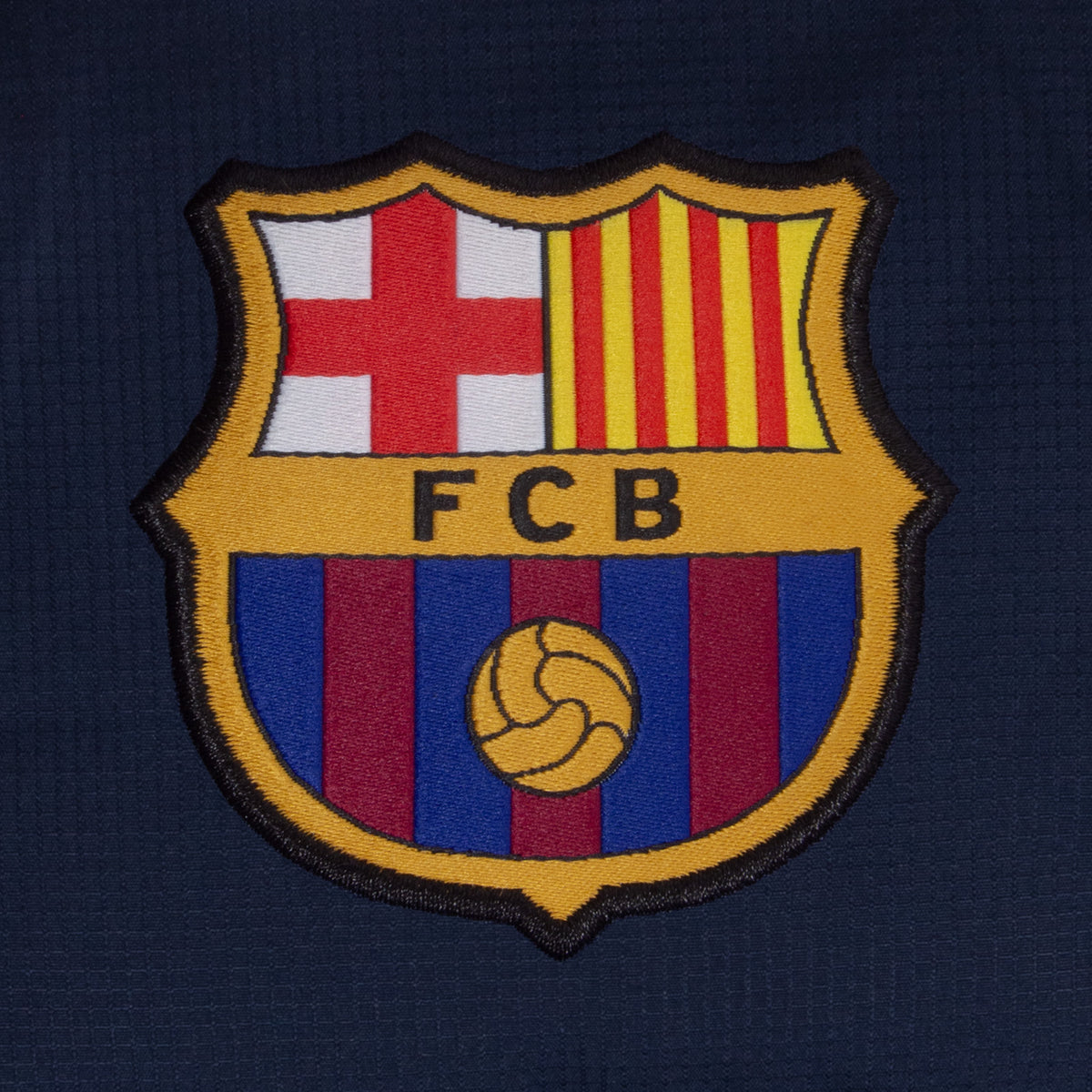 FC Barcelona kids quilted jacket coat in navy with club crest to chest.