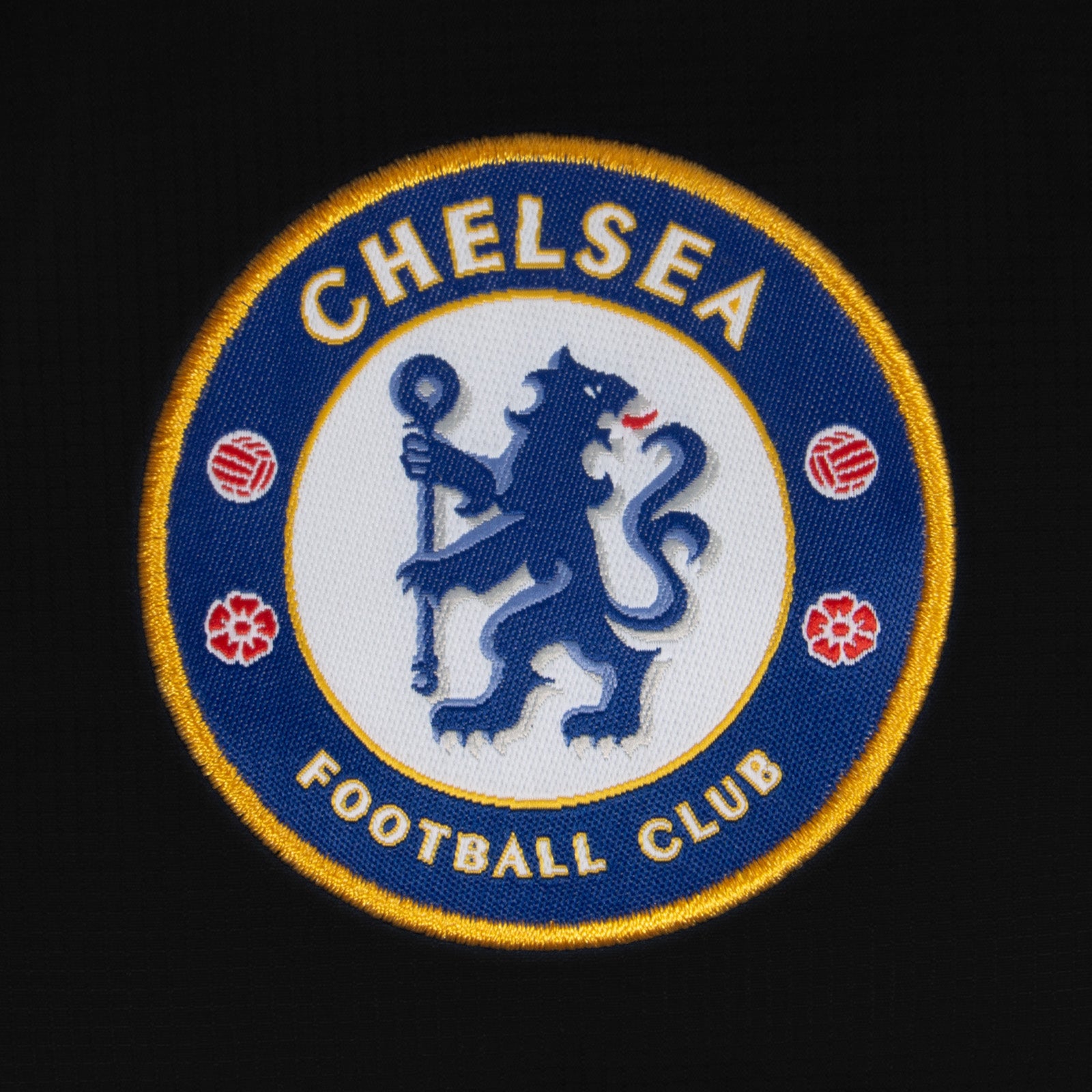 Chelsea adults quilted jacket winter coat in black with club crest to chest.