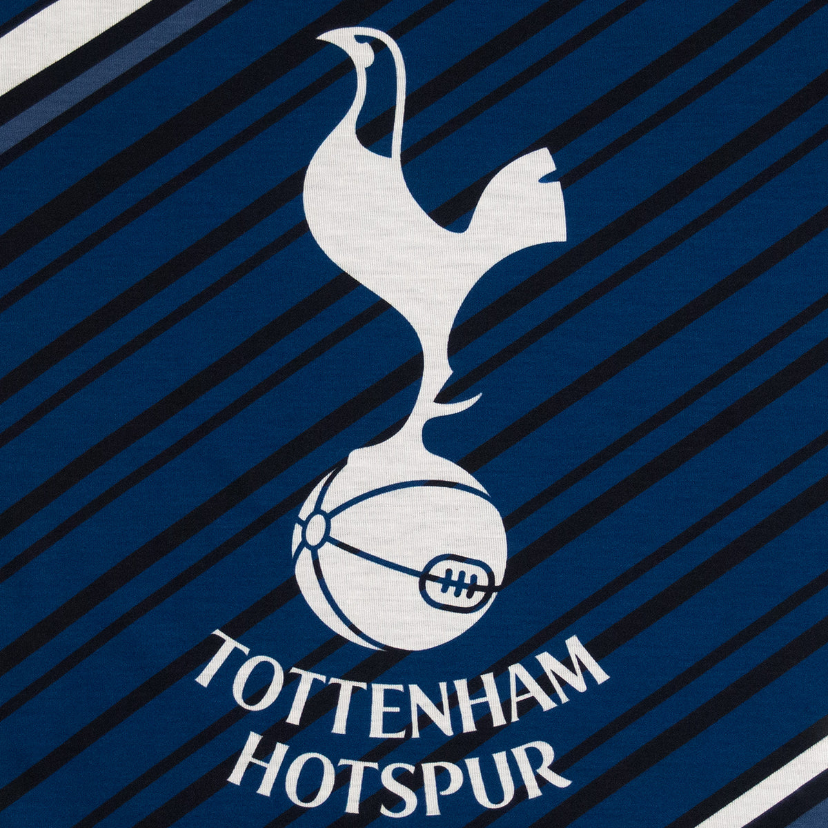 Spurs kids long pyjamas in navy blue with long sleeve top with graphic crest with long legged bottoms