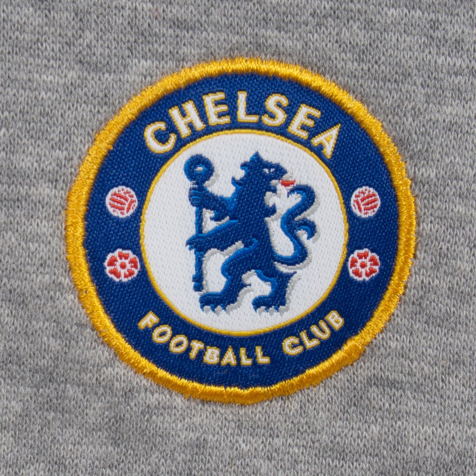 Chelsea adults fleece shorts in grey with crest to left leg and pockets to front & back.