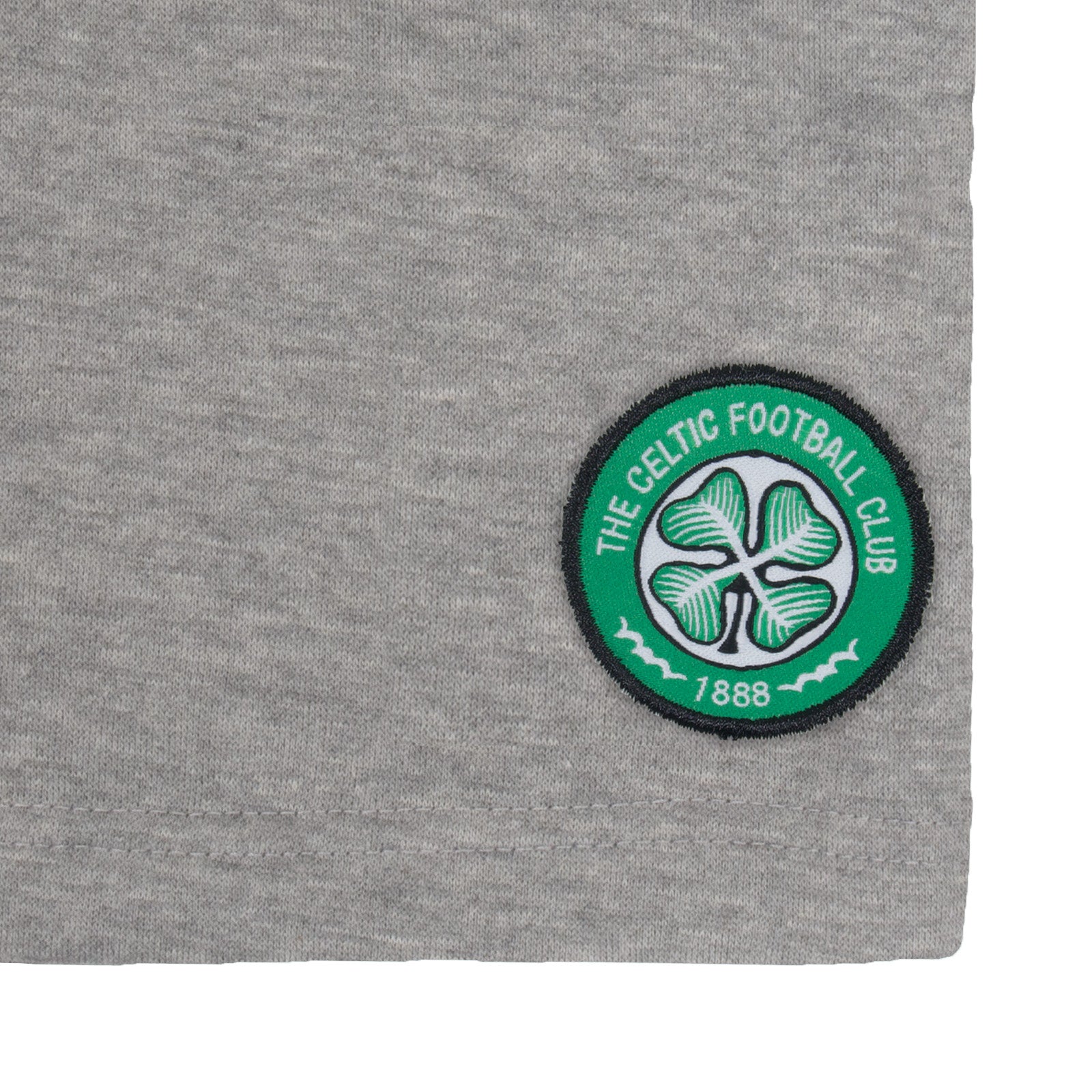 Celtic adults fleece shorts in grey with crest to left leg and pockets to front & back.