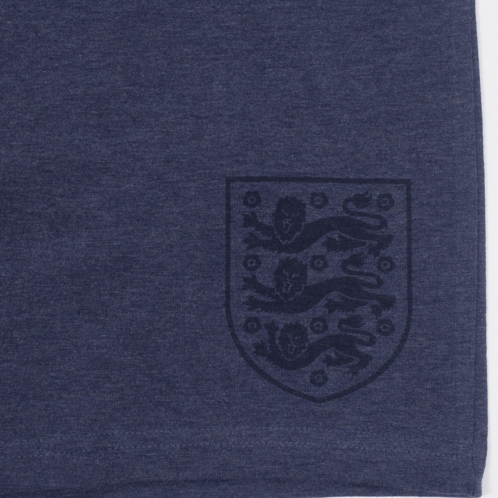 England adults short pyjamas in blue. Short sleeved top with three lions crest & text