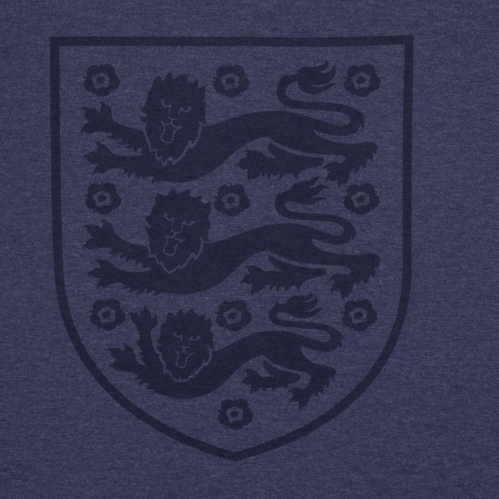England adults short pyjamas in blue. Short sleeved top with three lions crest & text
