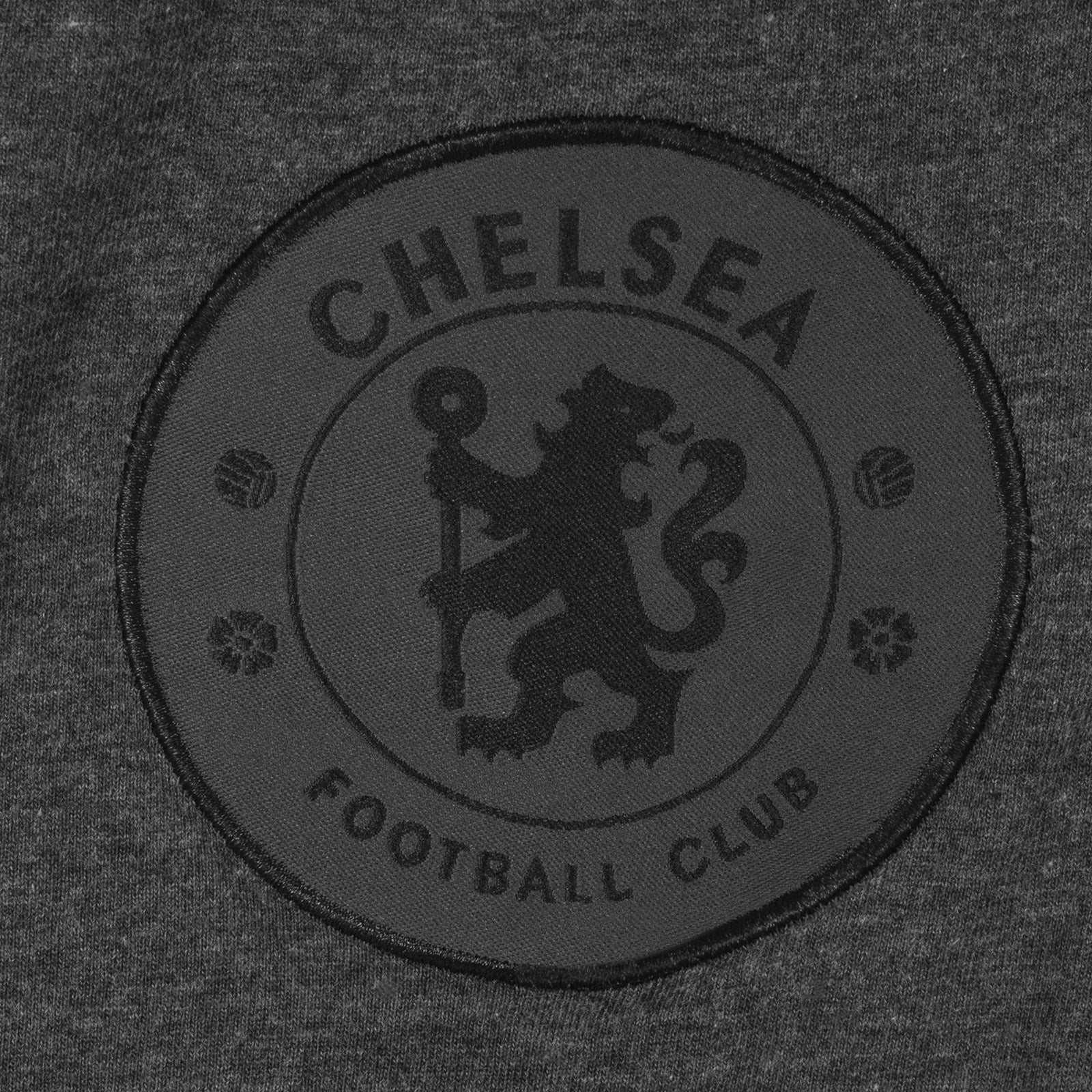 Chelsea adults long yjamas in navy blue. Two-tone short sleeve top with club crest and long pyjama bottoms with badge