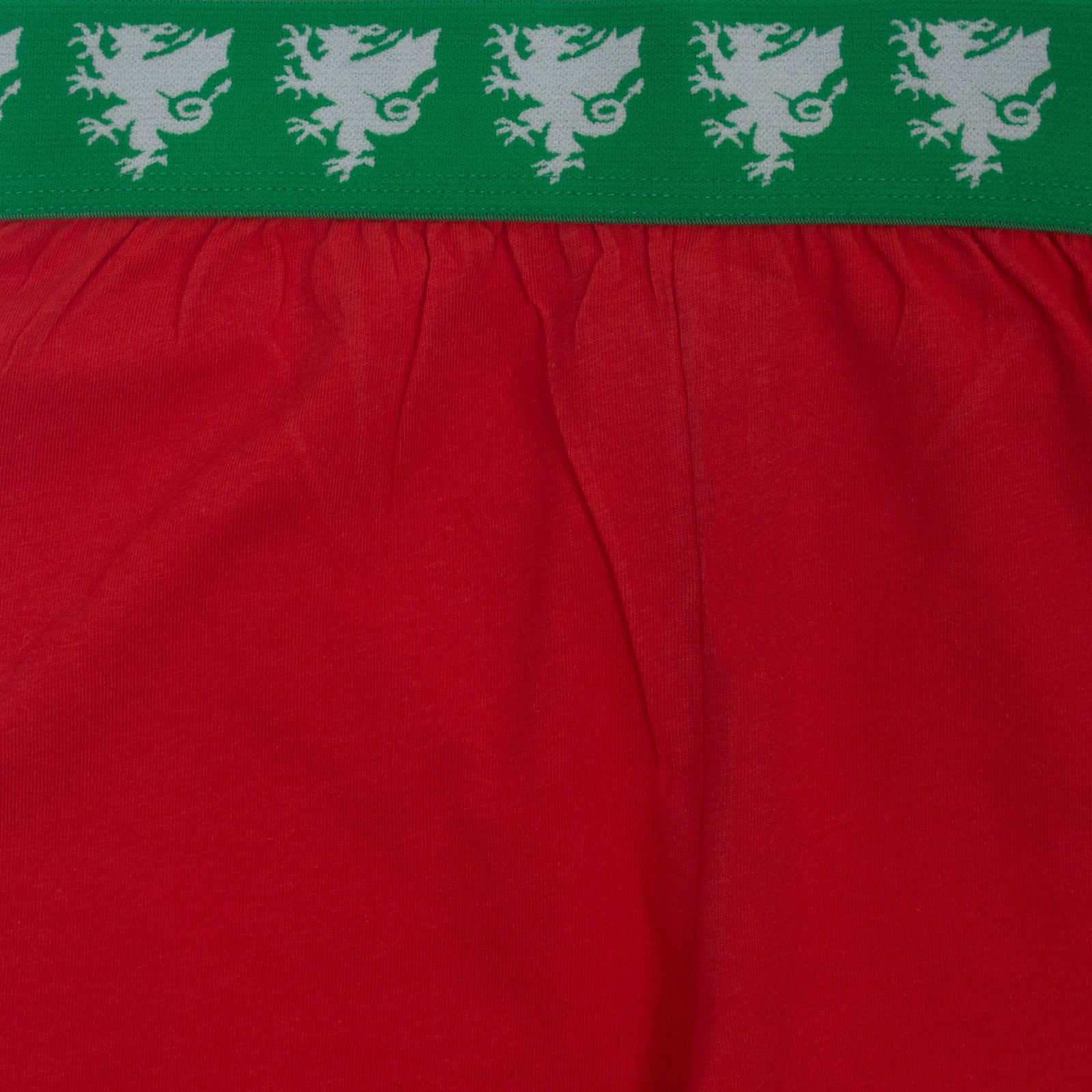 Wales kids short pyjamas in red. Short sleeved top with crest & text and shorts with crest