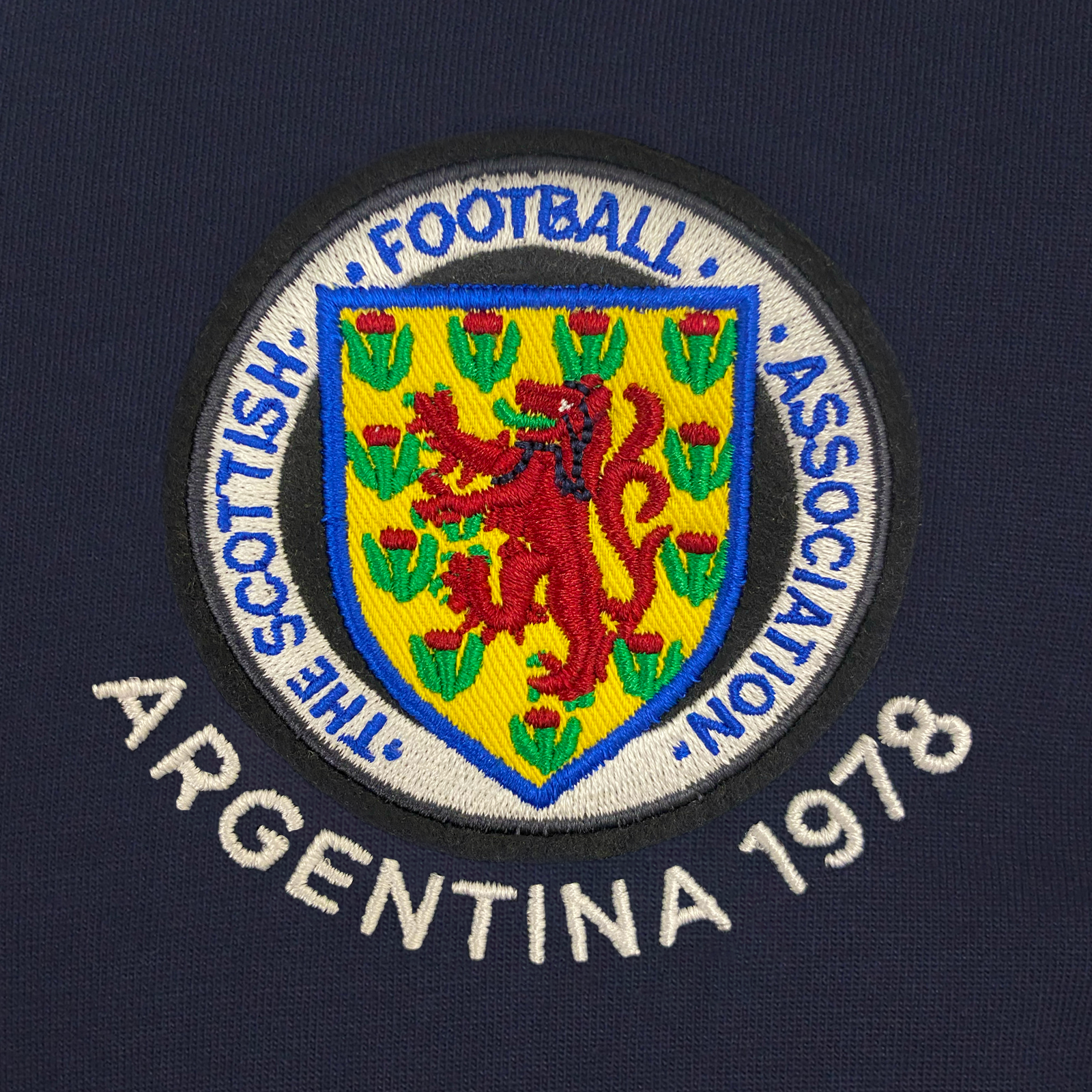 Scotland retro football shirt 1967 in navy blue with crest to chest and No.10 on back