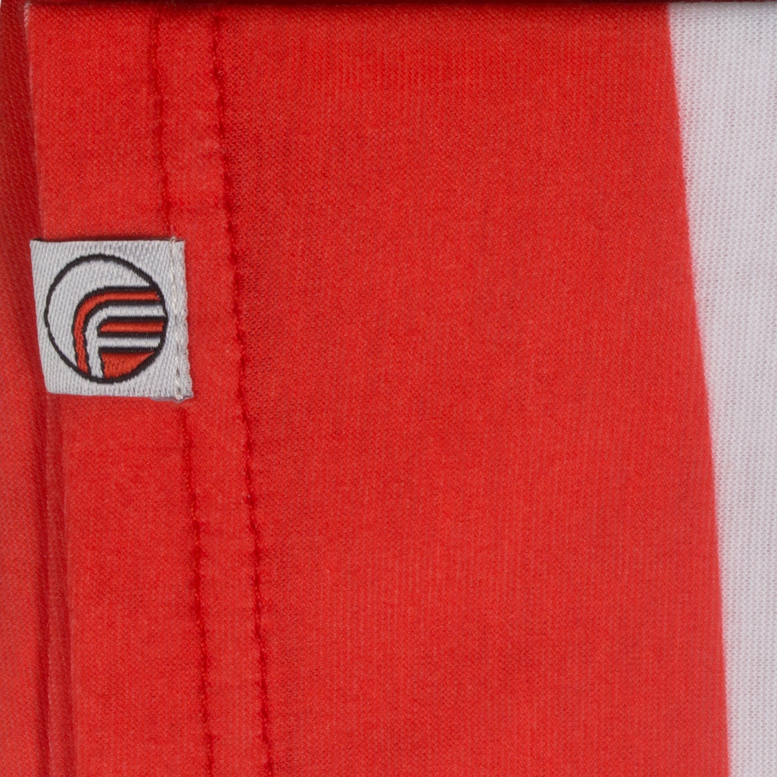 Sunderland snood in retro football bar scarf design in red