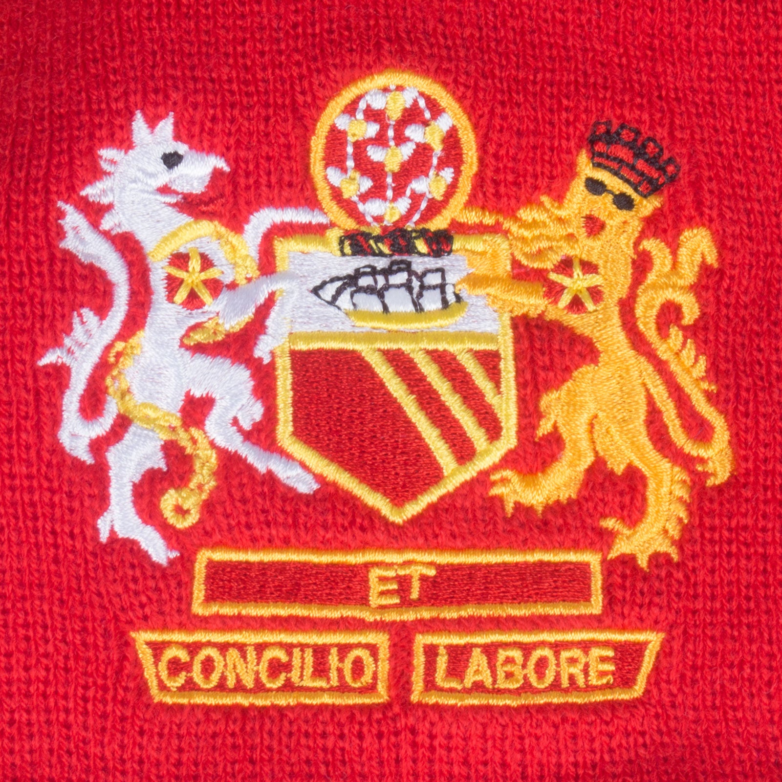 Man United scarf in red with Manchester Crest