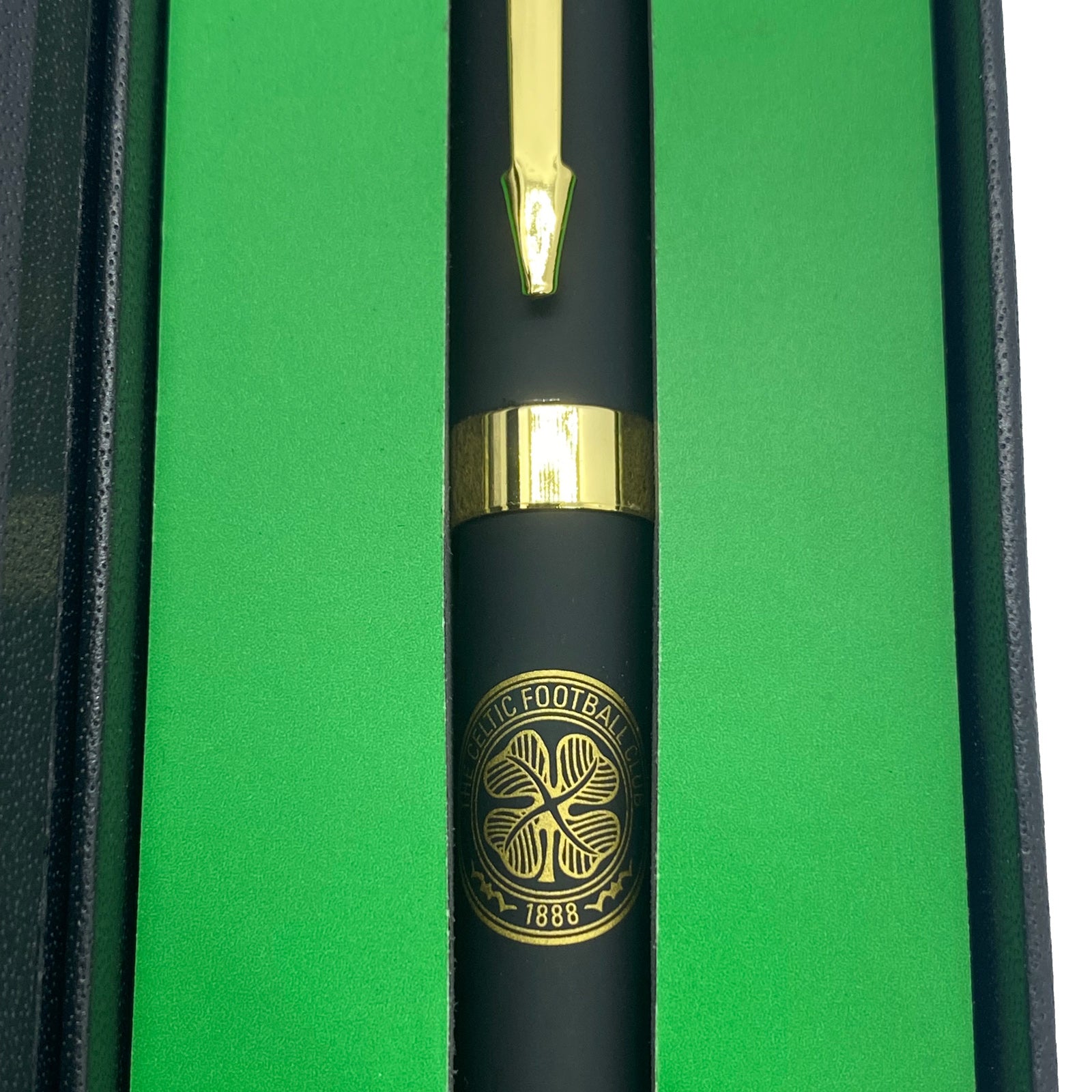 Celtic pen in black with club crest in club design gift box