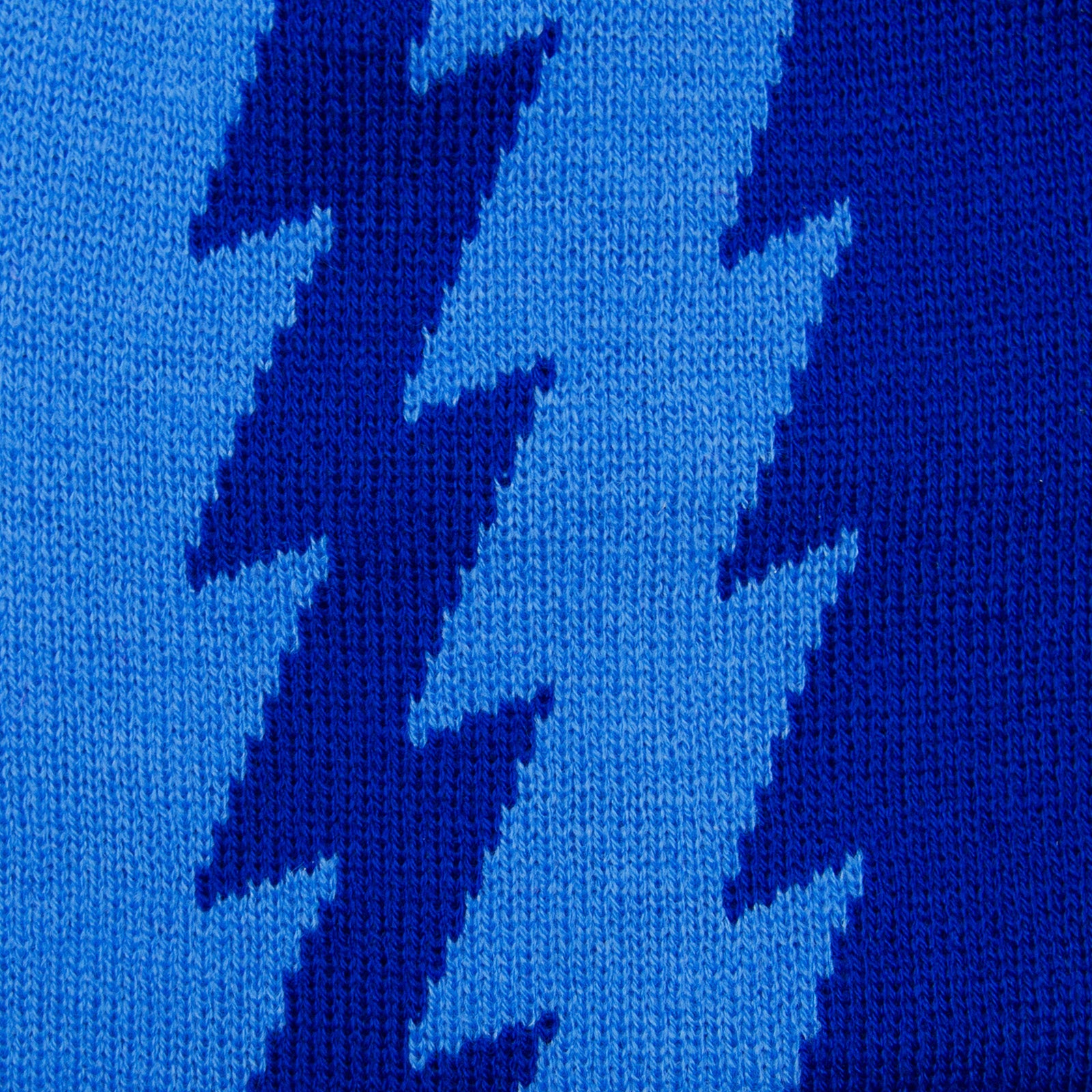 Arsenal retro knitted bobble hat in blue with text to front