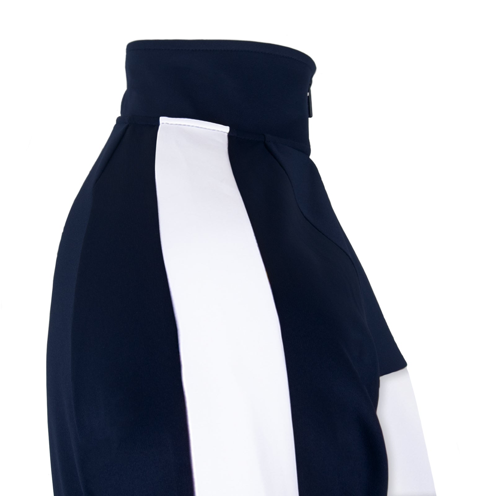 Scotland adults track jacket in navy & white with retro crest on the chest.