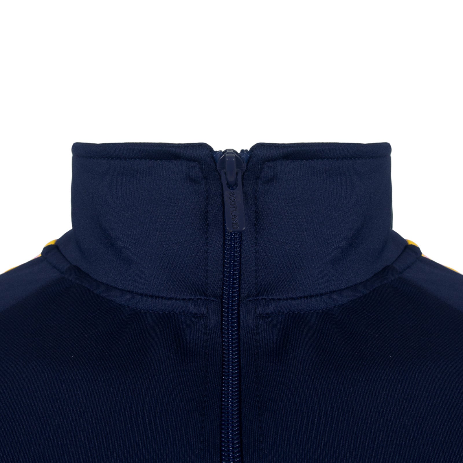 Scotland adults track jacket in navy & white with retro crest on the chest.
