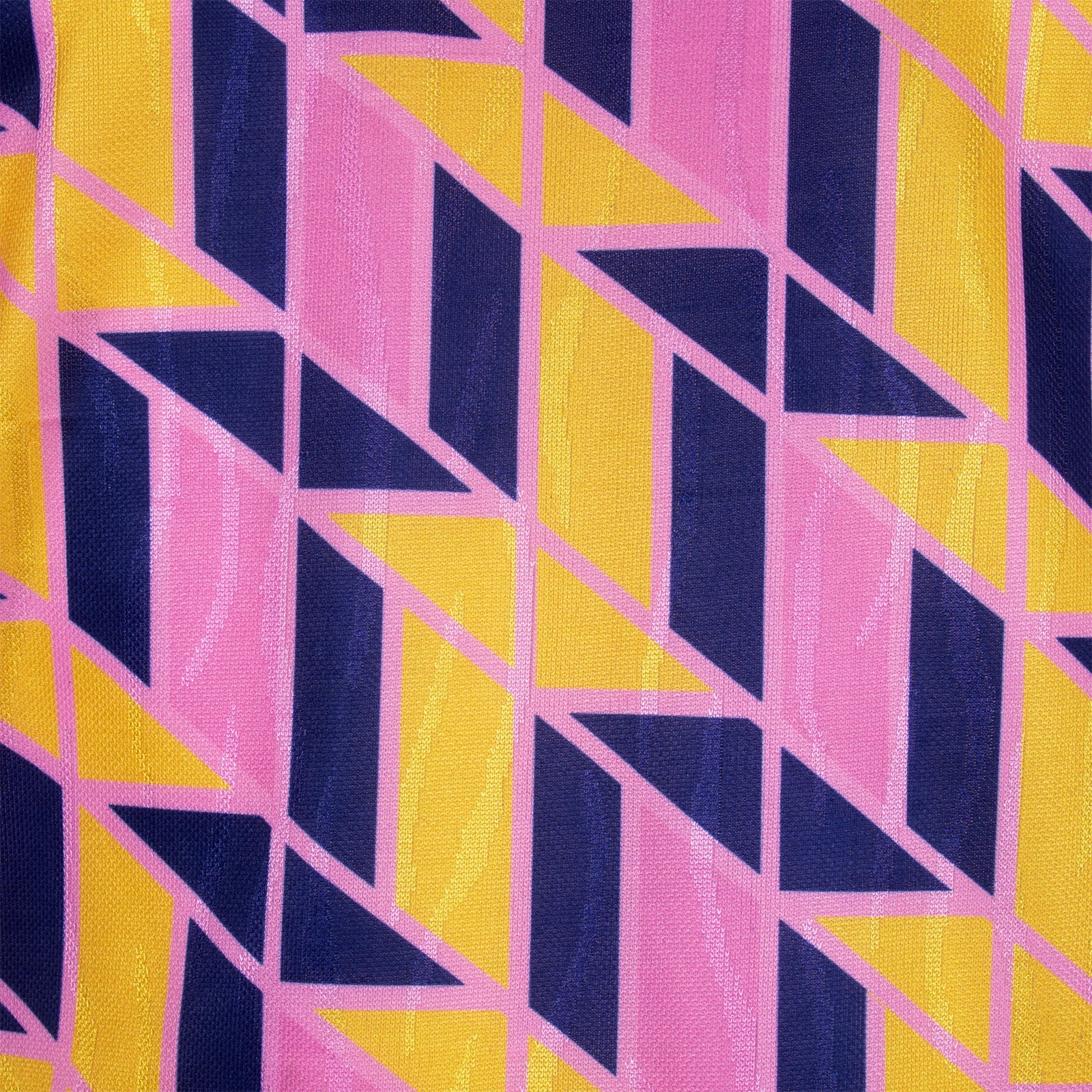 Scotland retro 1990 football shirt. Replica shirt in multi colour with crest to chest