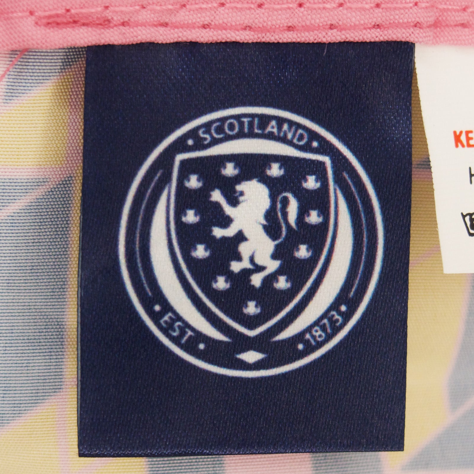 Scotland bucket hat in navy blue, red and white