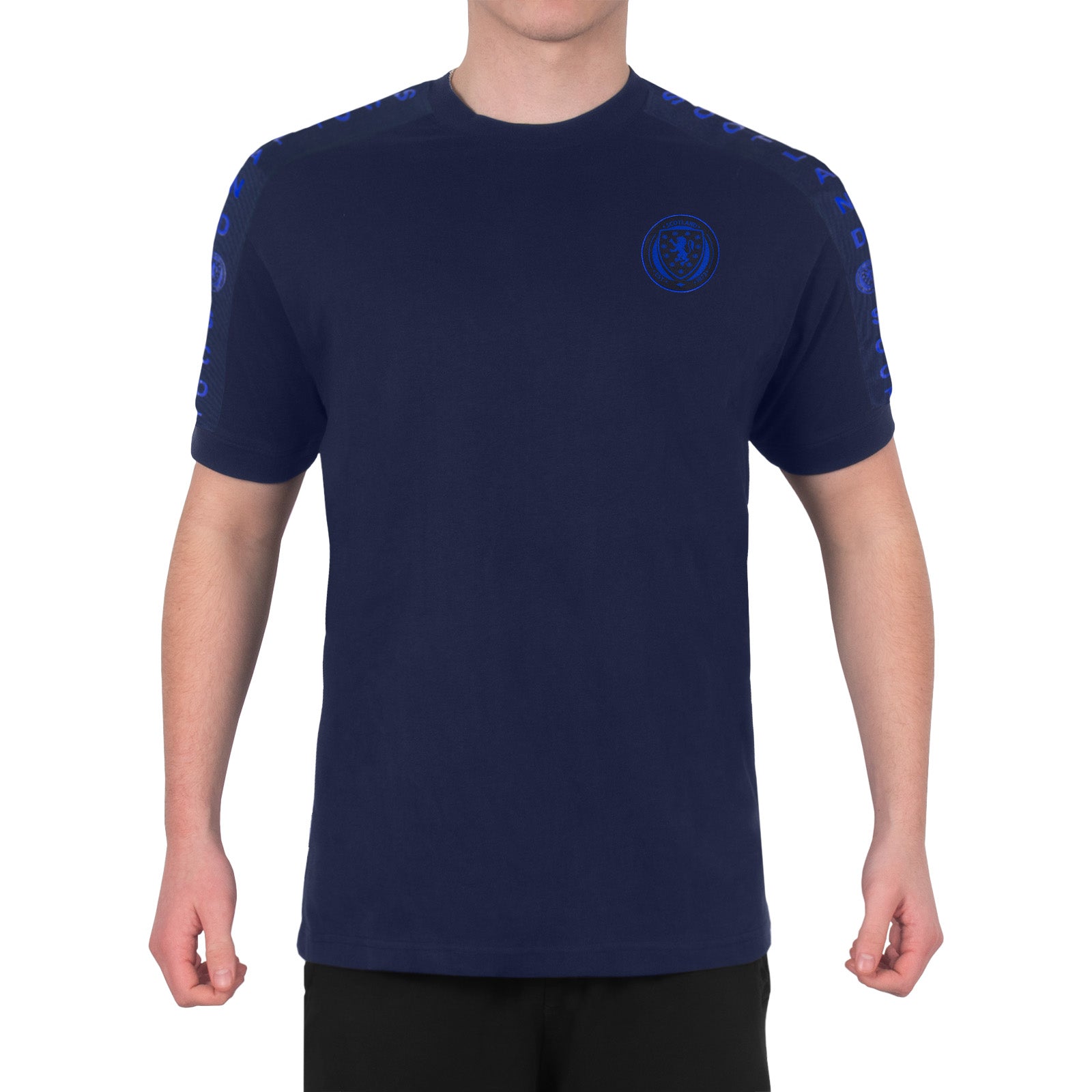 Scotland adults T-shirt, short sleeves in navy blue with national team crest to chest