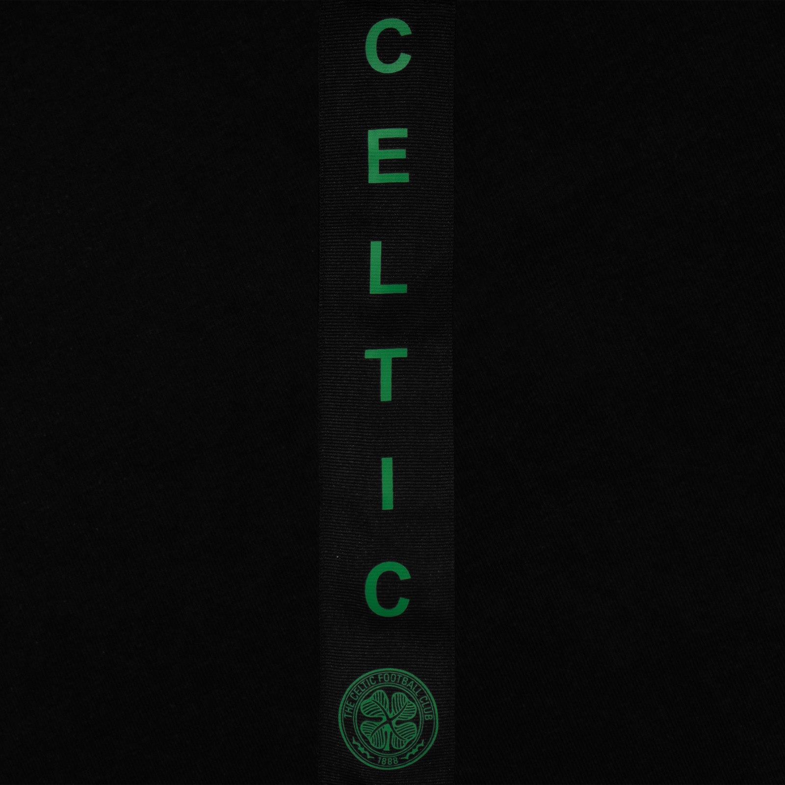 Celtic kids T-shirt, short sleeves in black with club crest to chest