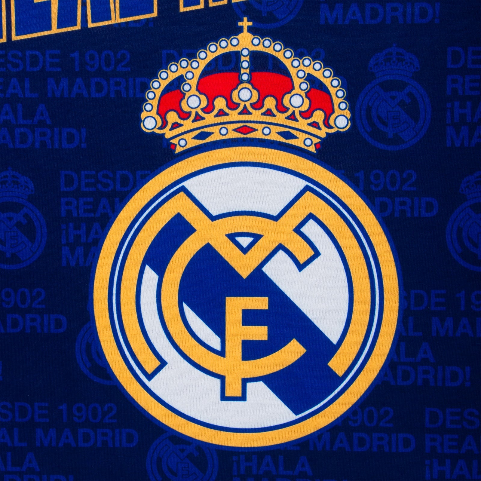 Real Madrid kids short pyjamas in reflex blue. Short sleeve top with graphic club crest and shorts also with crest to the leg