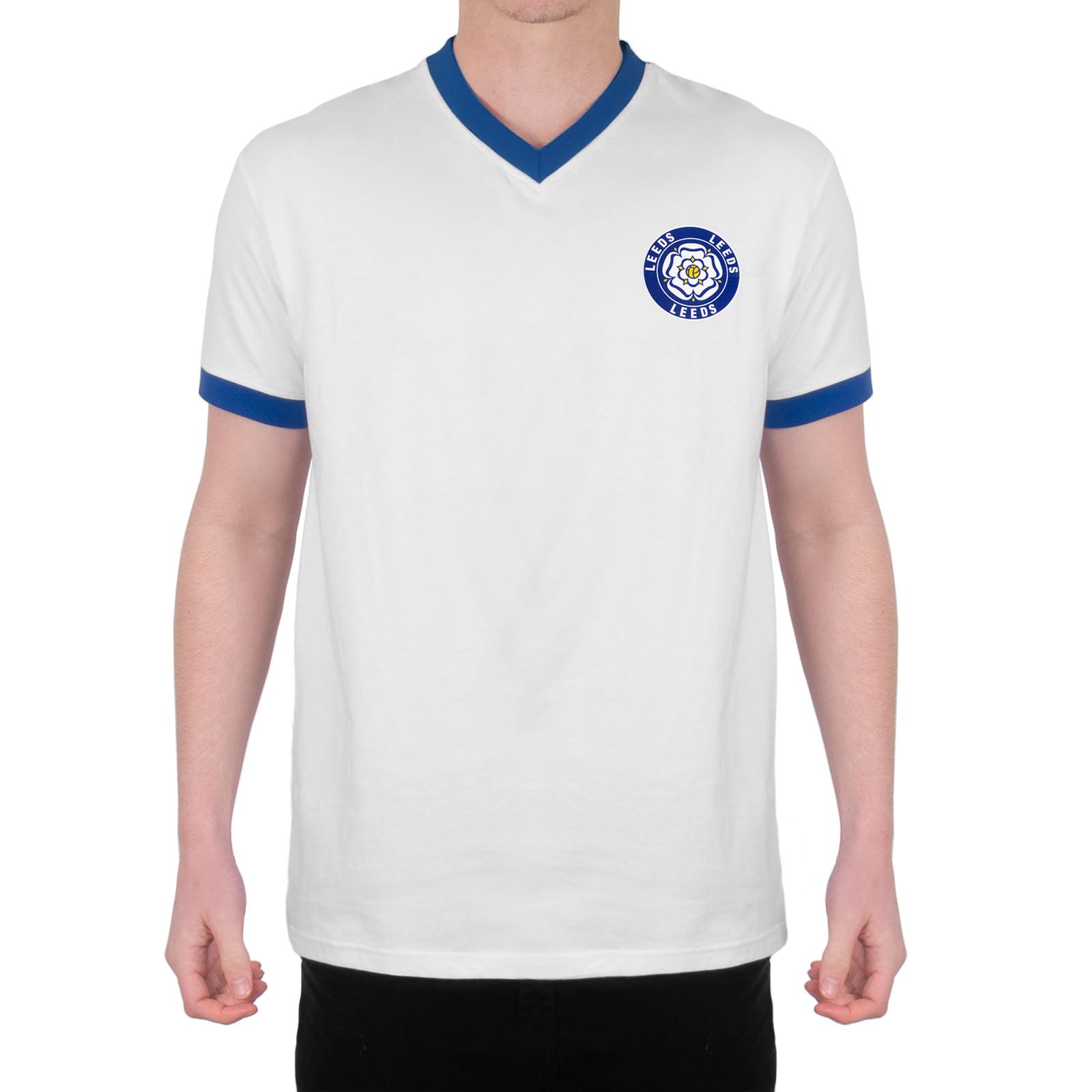 Leeds retro v-neck t-shirt in white with printed rose crest