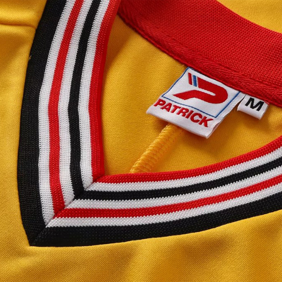 Sunderland retro football shirt. Replica 86/88 retro third shirt in yellow with club crest and sponsor print to front