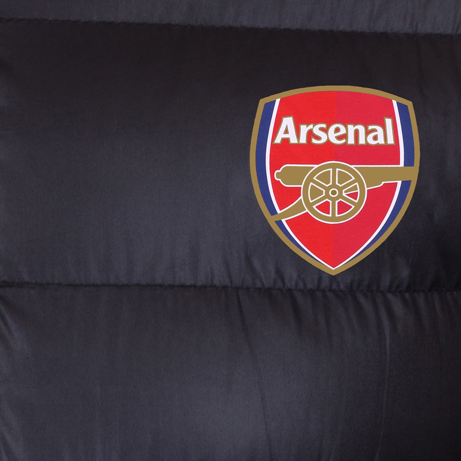 Arsenal adults quilted jacket coat in black with club crest to chest.