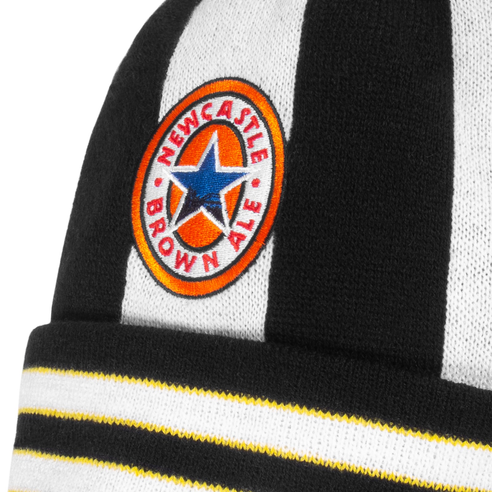 Newcastle Utd retro knitted beanie hat in black & white 1997 colours