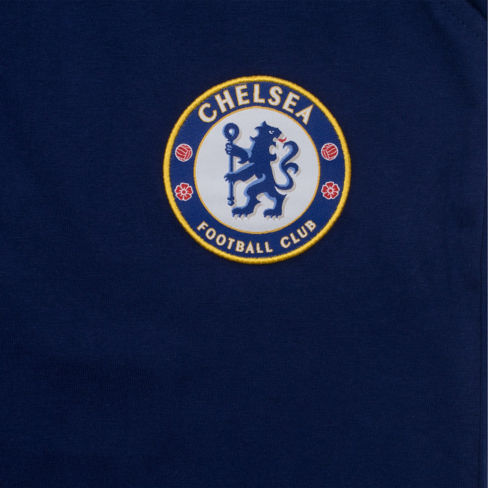 Chelsea adults long yjamas in navy blue. Two-tone short sleeve top with club crest and long pyjama bottoms with badge