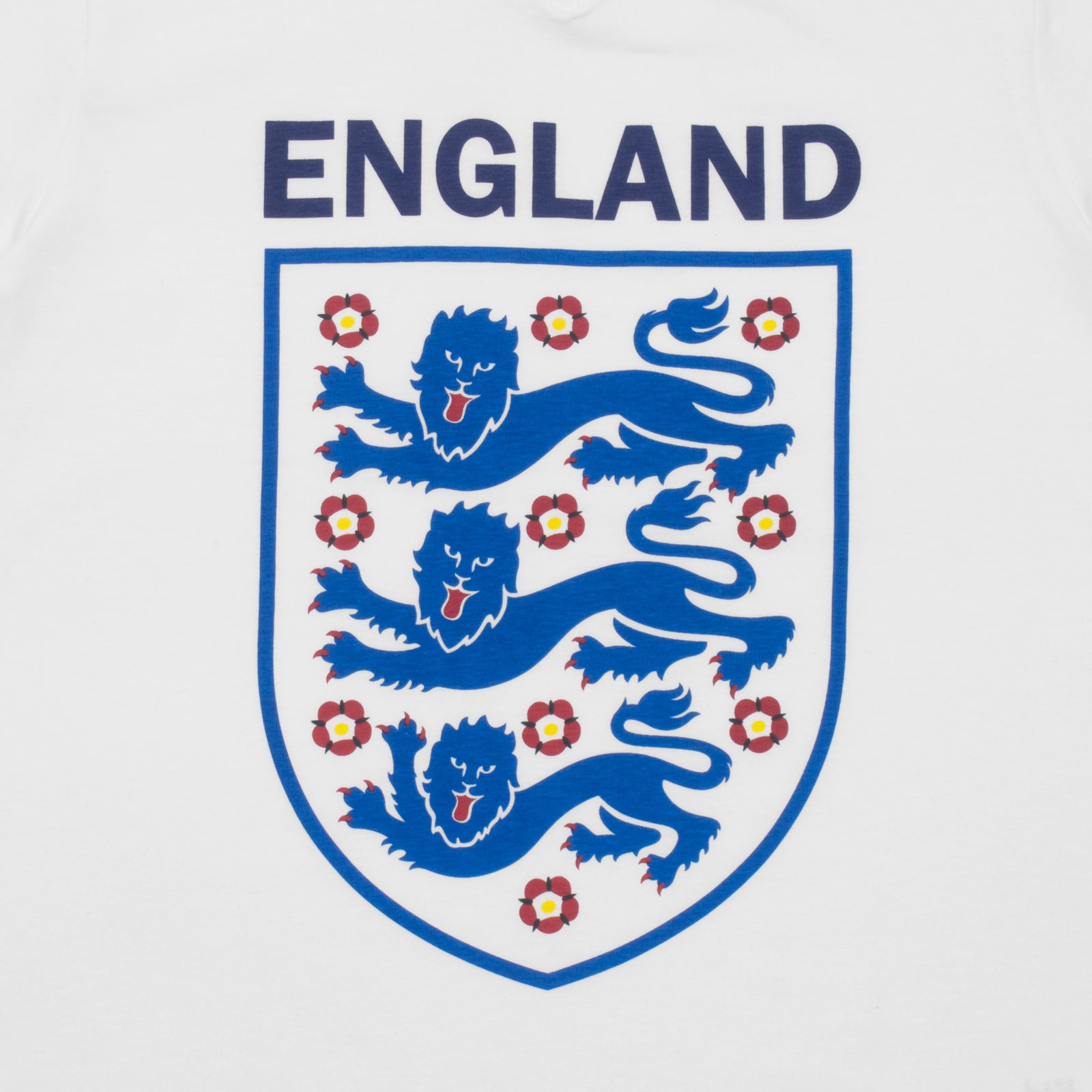 England kids pyjamas in white. Short sleeve top with graphic and shorts with 3 Lions logo to the left leg.