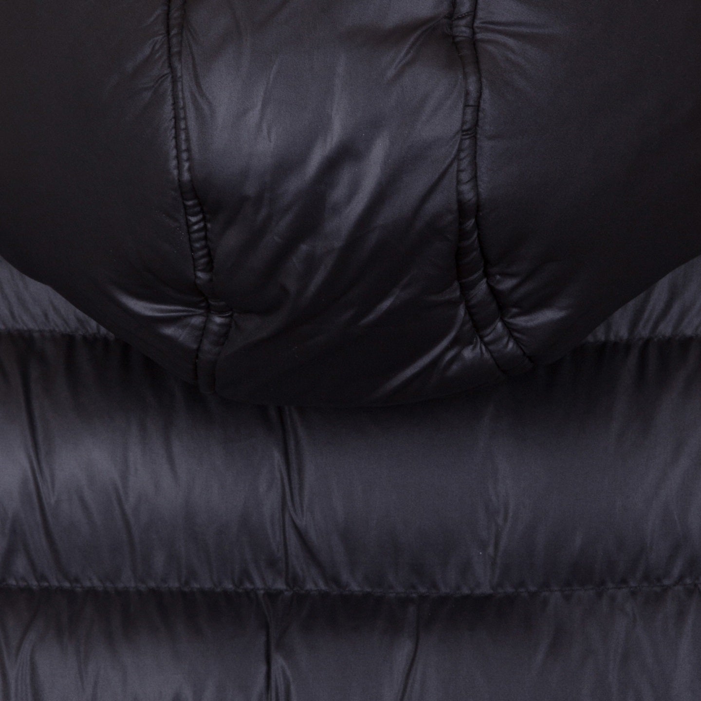Celtic adults quilted jacket in black with club crest to the left of the chest.