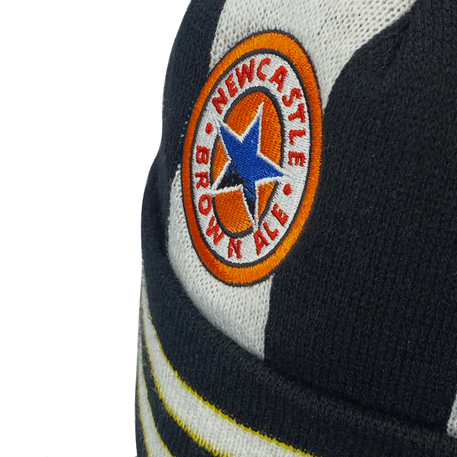 Newcastle Utd retro knitted bobble hat in black & white 1997 colours