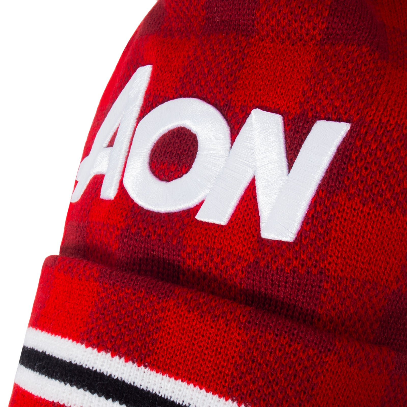 Man United bobble hat in retro red 2012 colours