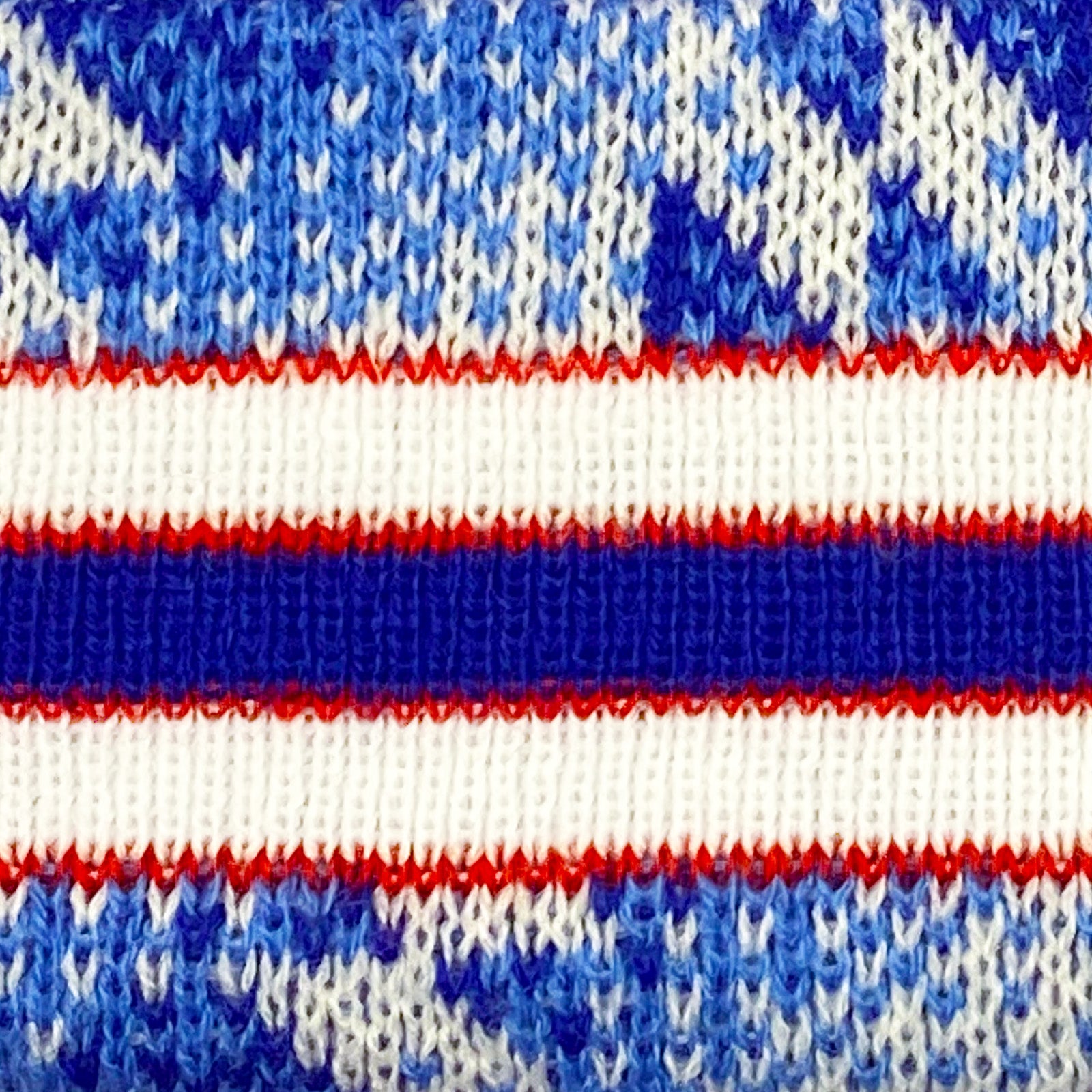 Man United bobble hat in retro blue 1990 colours
