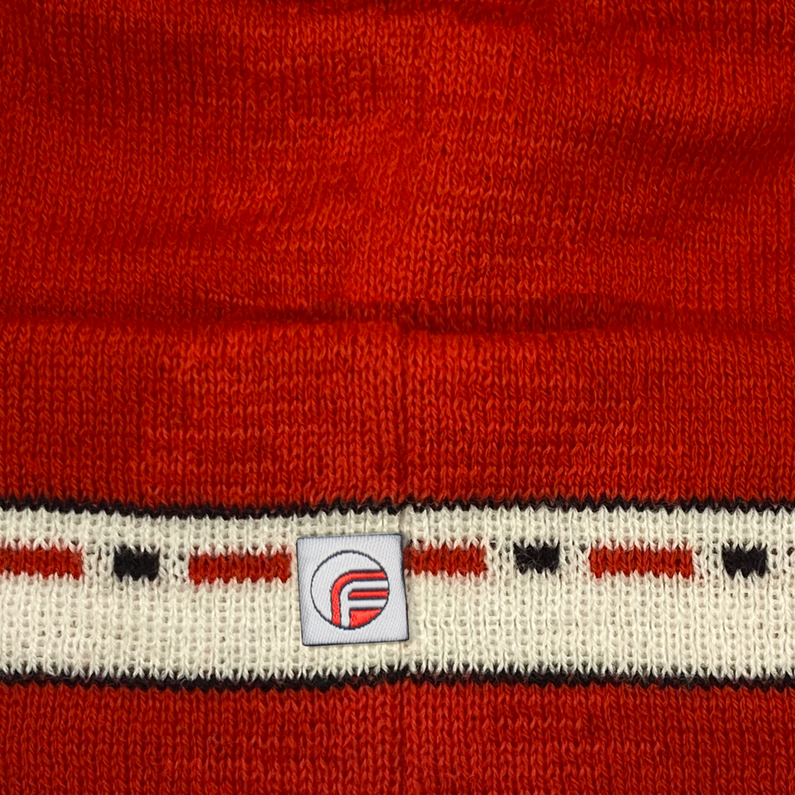 Man United bobble hat in retro red 1990 colours