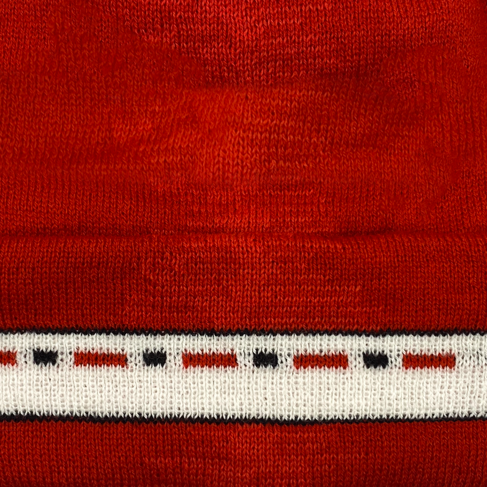 Man United bobble hat in retro red 1990 colours