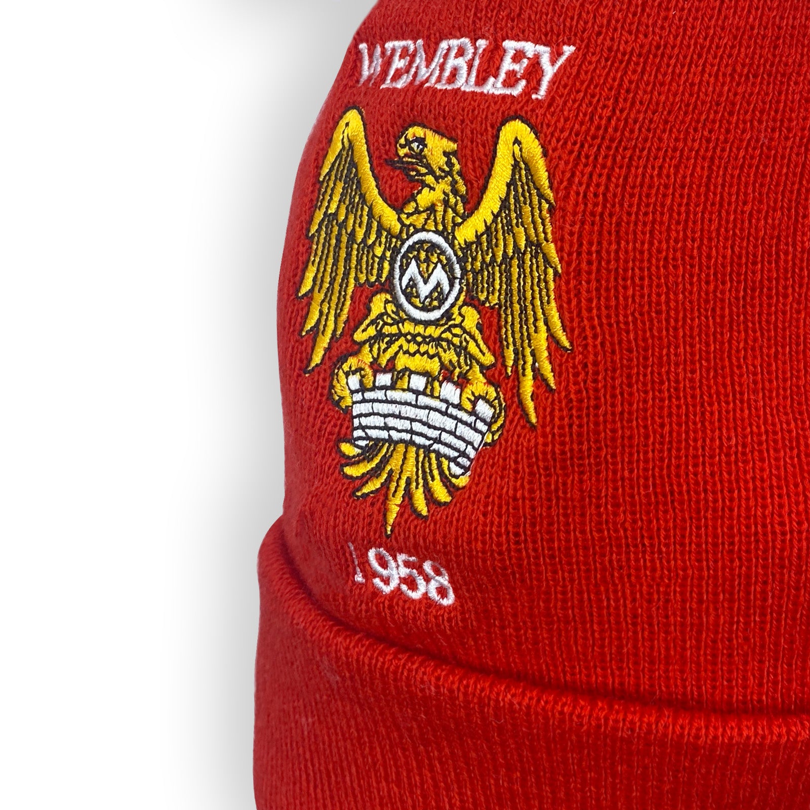 Man United bobble hat in retro red 1958 colours