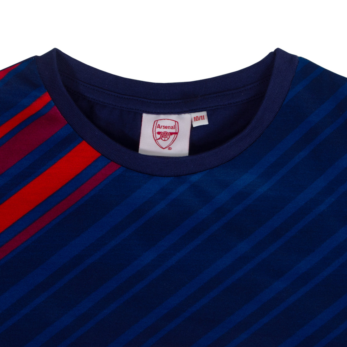 Arsenal kids pyjamas. Short sleeve top in navy blue with large graphic Arsenal club crest and pyjama shorts in navy with club crest and text to the left leg