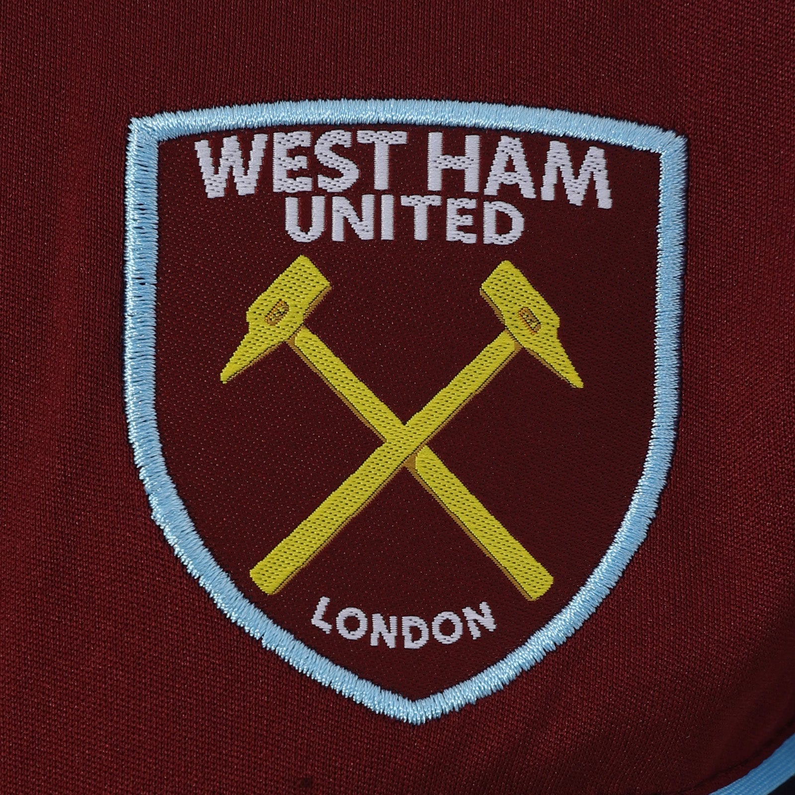 West Ham kids poly T-shirt in claret with club crest to chest