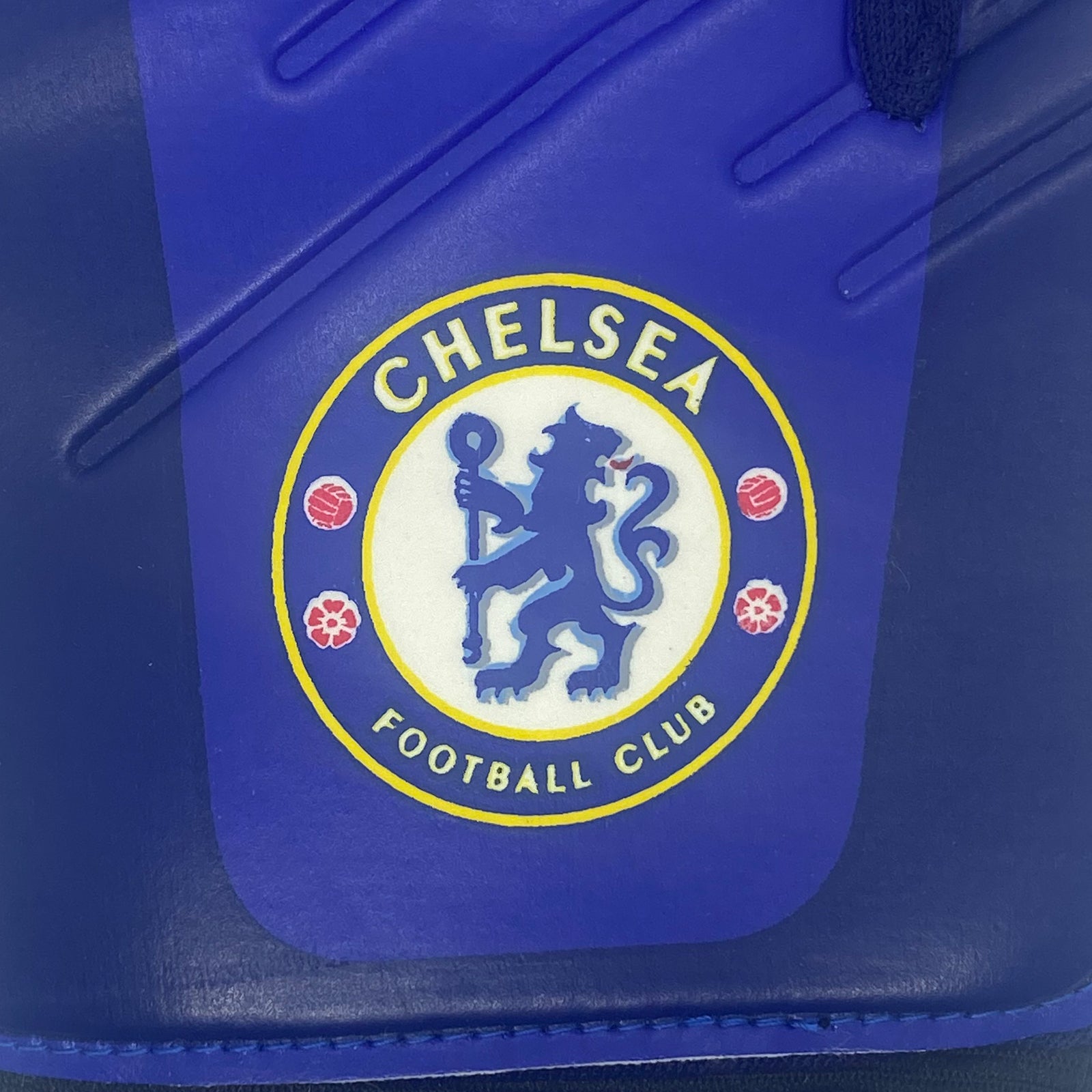 Chelsea blue goalkeeper gloves with CFC crest & text print to each glove