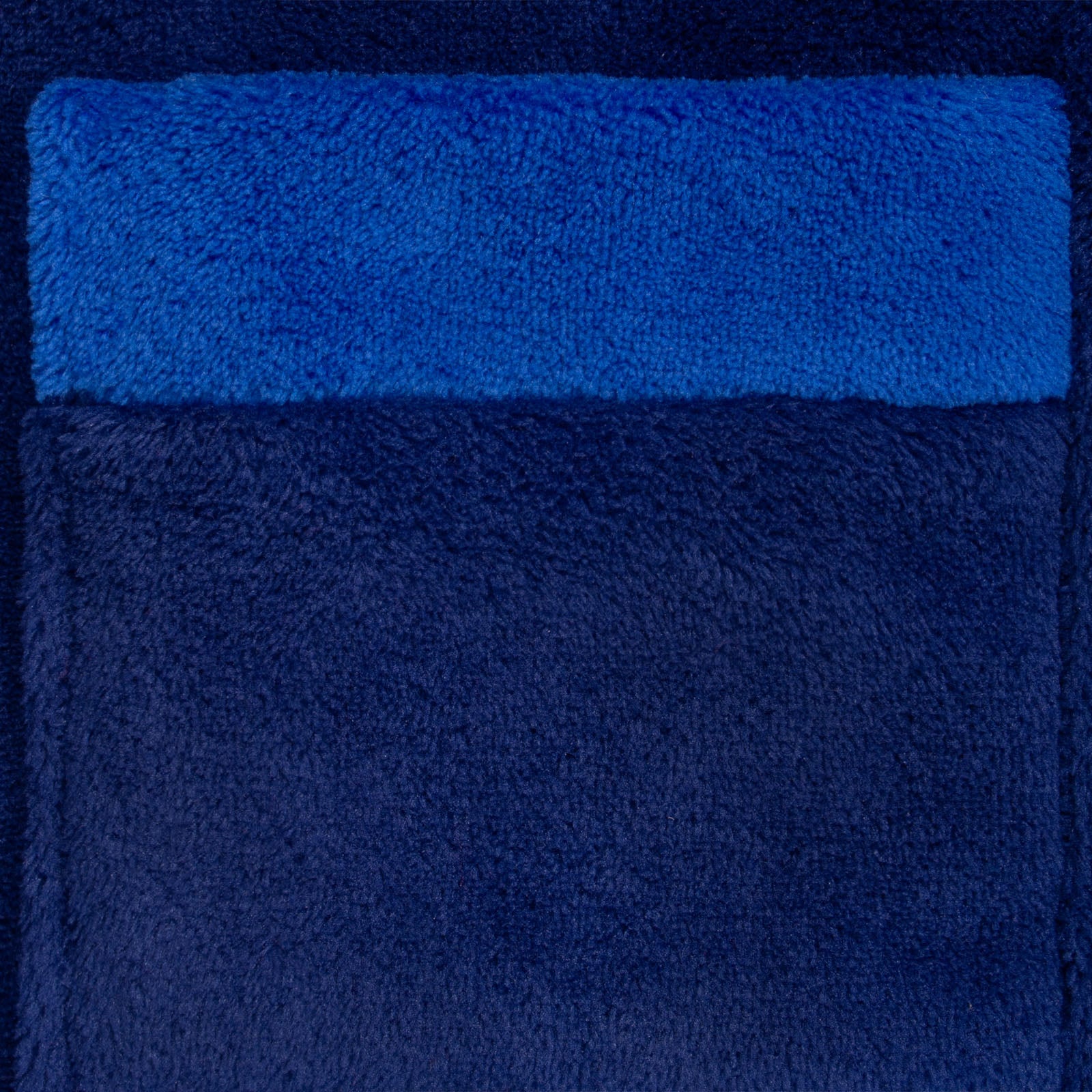 Chelsea kids dressing gown in navy blue with crest