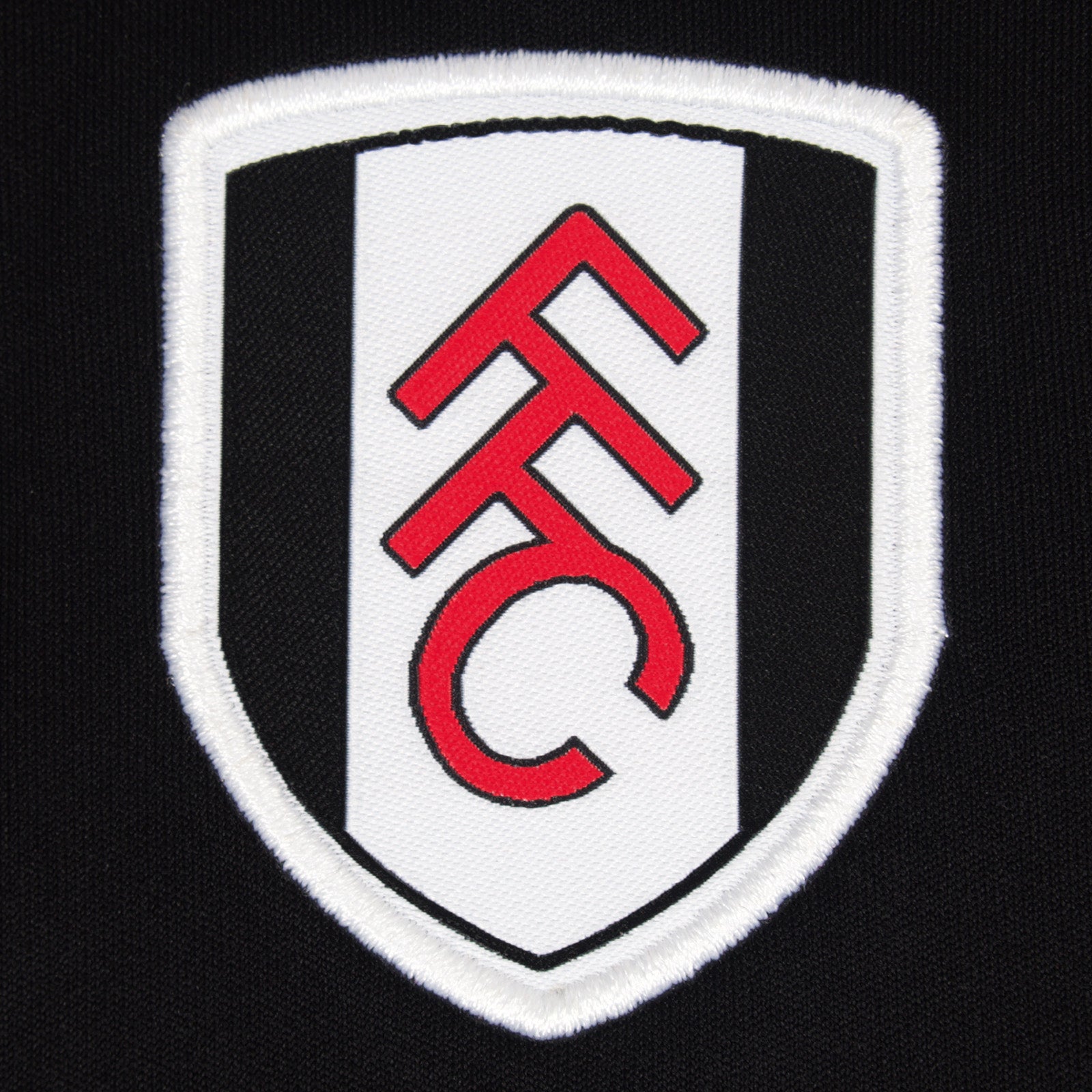 Fulham adults T-shirt in black with club crest chest