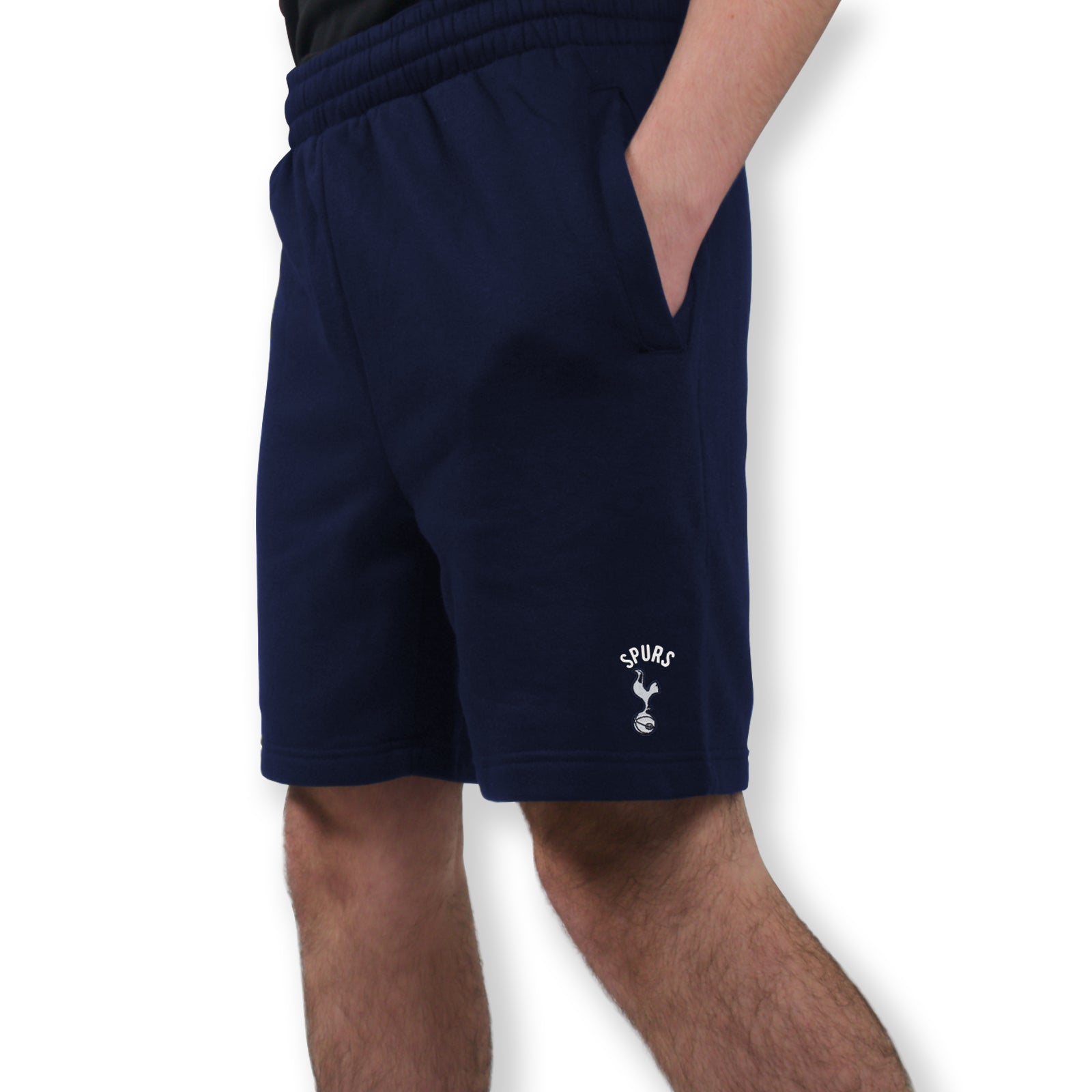 Spurs adults fleece shorts in navy blue with crest to left leg and pockets to front & back.