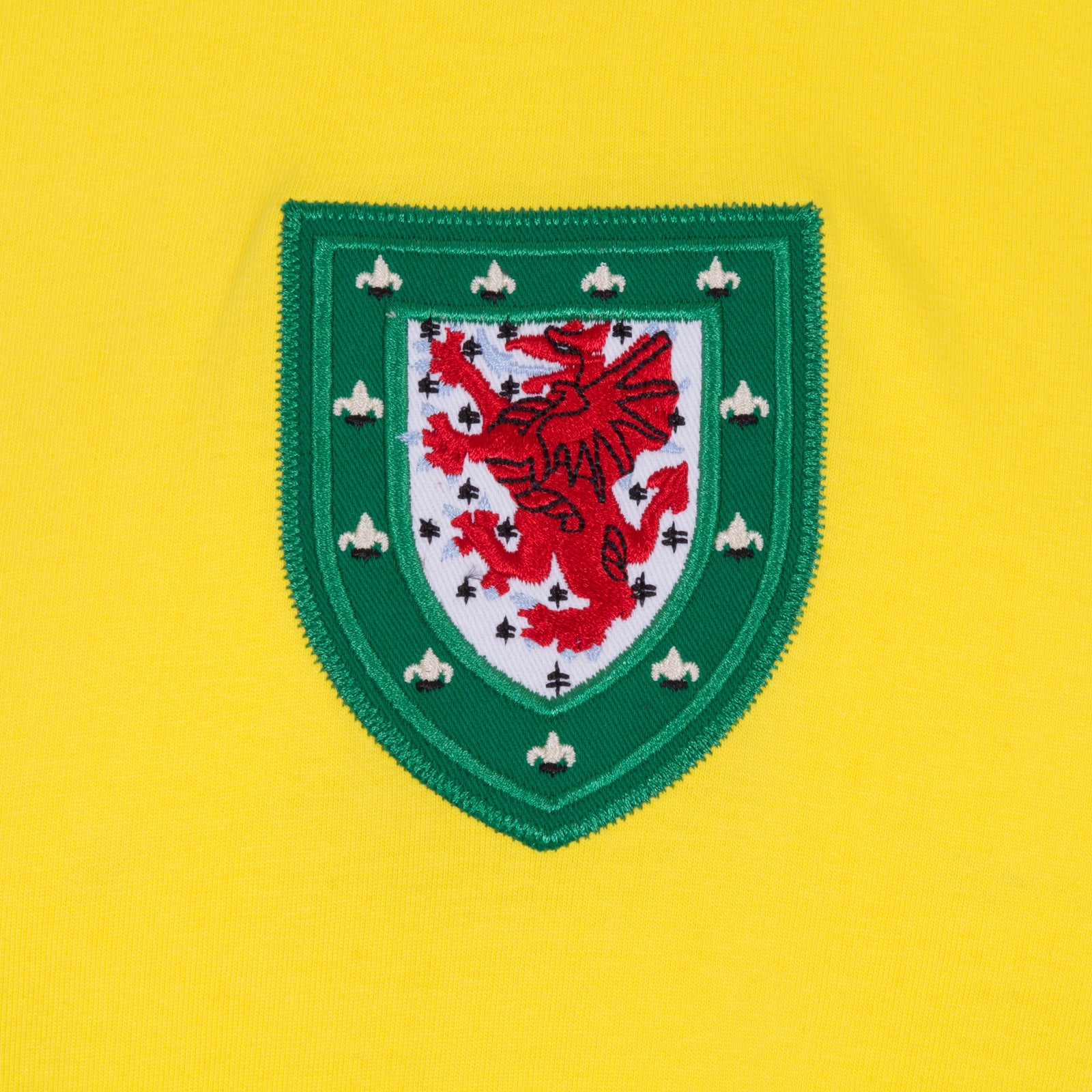 Wales retro football shirt 1976 in yellow with crest to chest and a No.10 on back