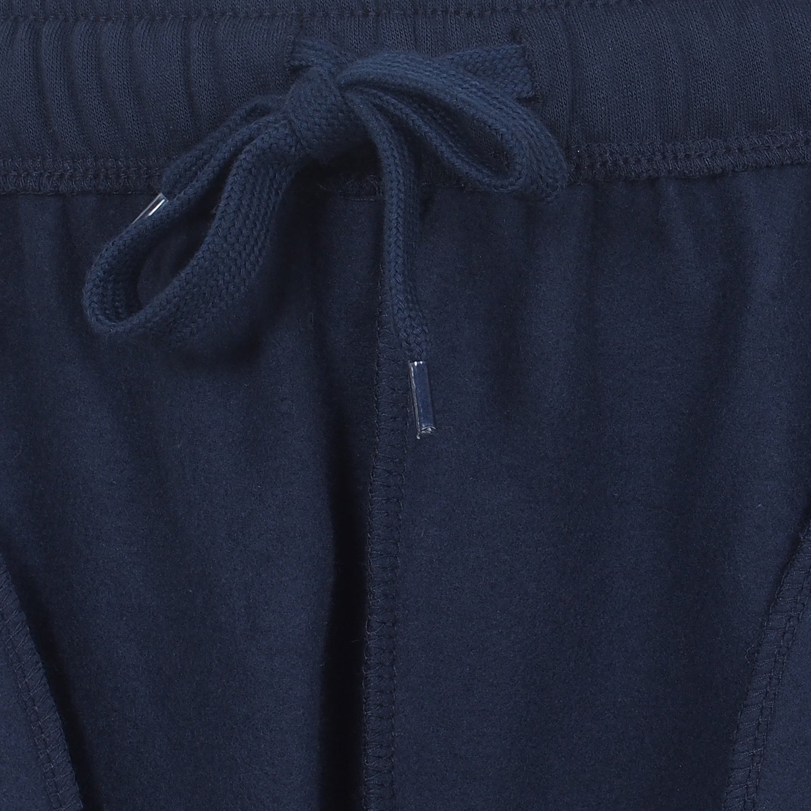 Northern Ireland adults fleece shorts in navy blue with crest to left leg and pockets to front & back.