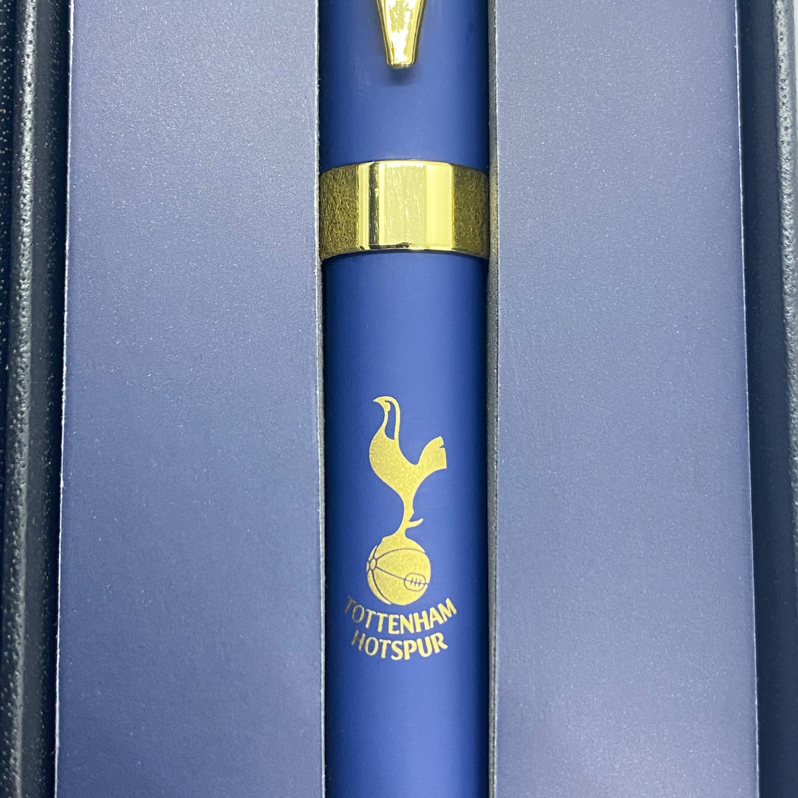 Spurs pen in blue with club crest in club design gift box