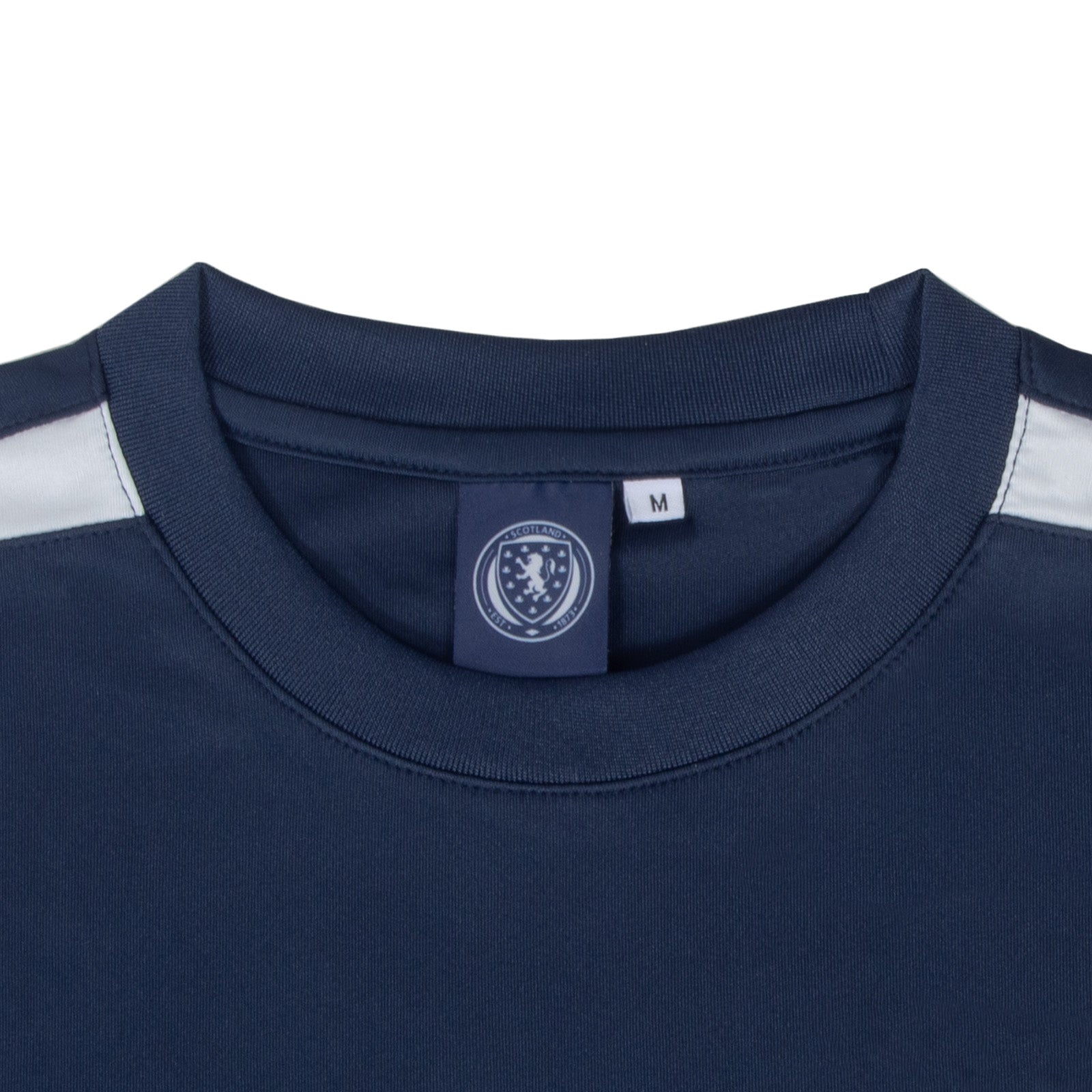 Scotland adults poly T-shirt in navy blue with national crest to chest.